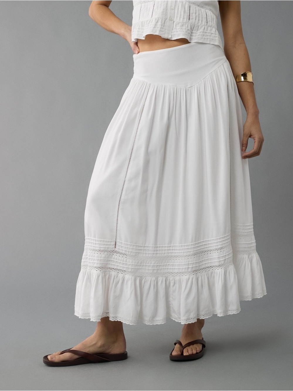 American Eagle Women’s White High Waisted Ruffle Maxi Skirt Size S NWT